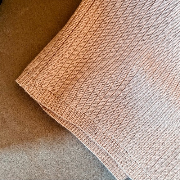 Rose Knit Tube / Pencil Midi Skirt - Picture 2 of 4